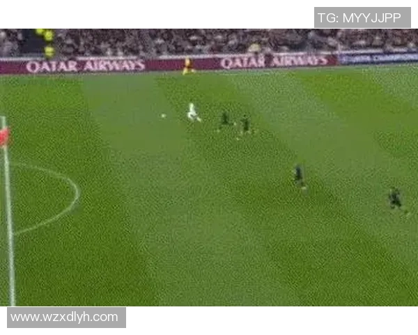 热刺后卫范德芬68米超远射破门，刷新欧冠后卫最远进球纪录创历史